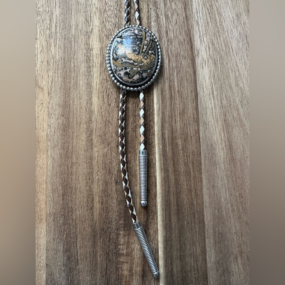 Agate set in Silver Bolo Tie